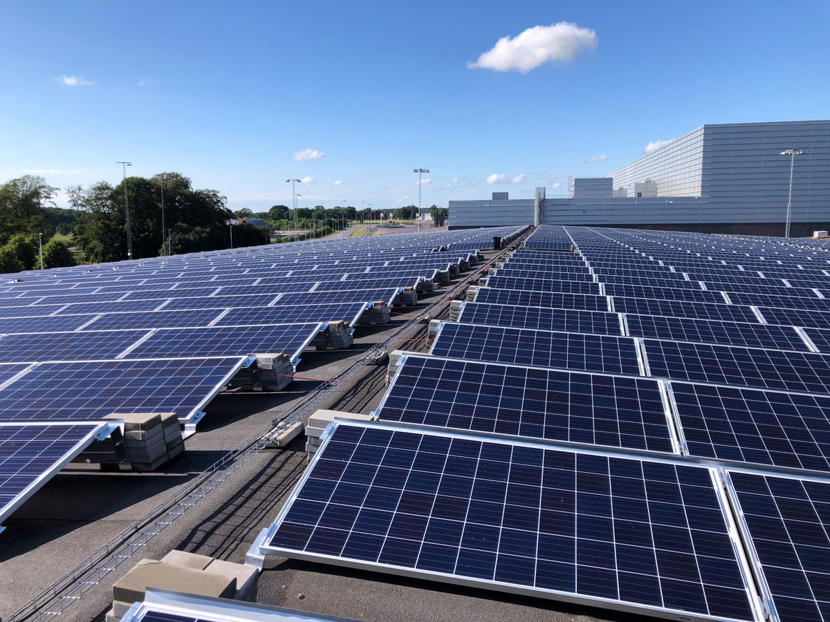 tak solceller Linköping